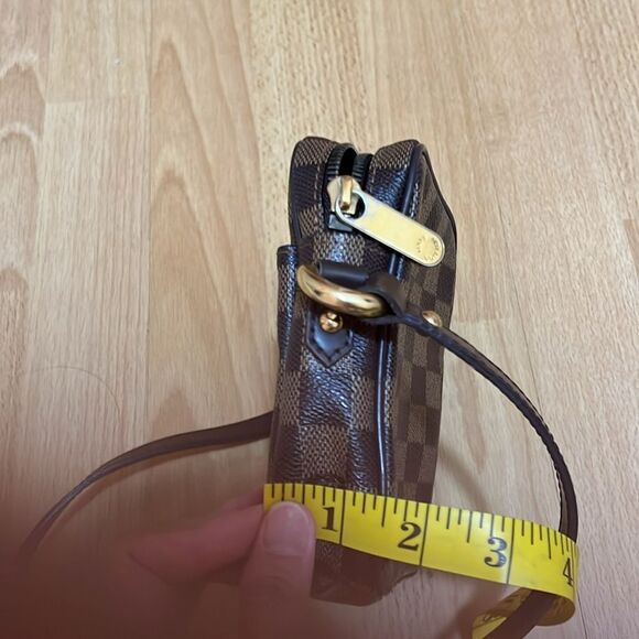 Rift crossbody bag - Picture 15 of 17